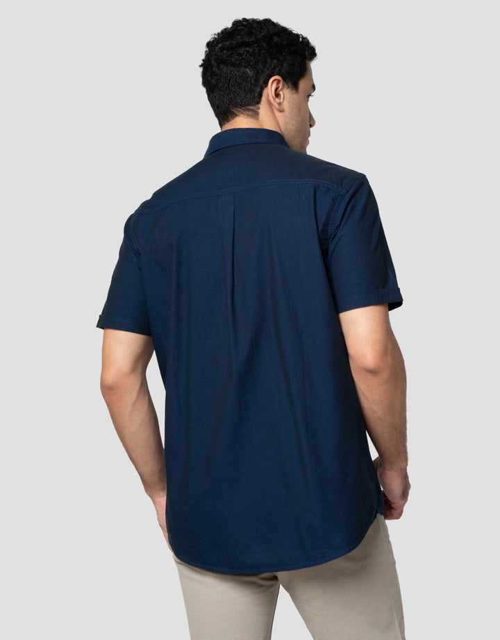 Lois Kemeja Basic Pria