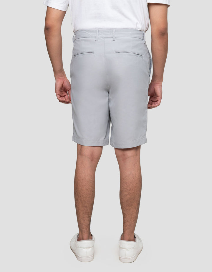 Cole Woven Bermuda Clean Sateen Celana Pendek Pria