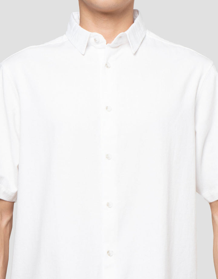 Cole Linen Looks Rami Kemeja Pria