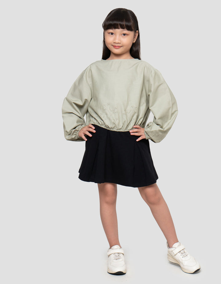 Suko Motif Kerah Bulat Blouse Lengan Panjang Anak Perempuan