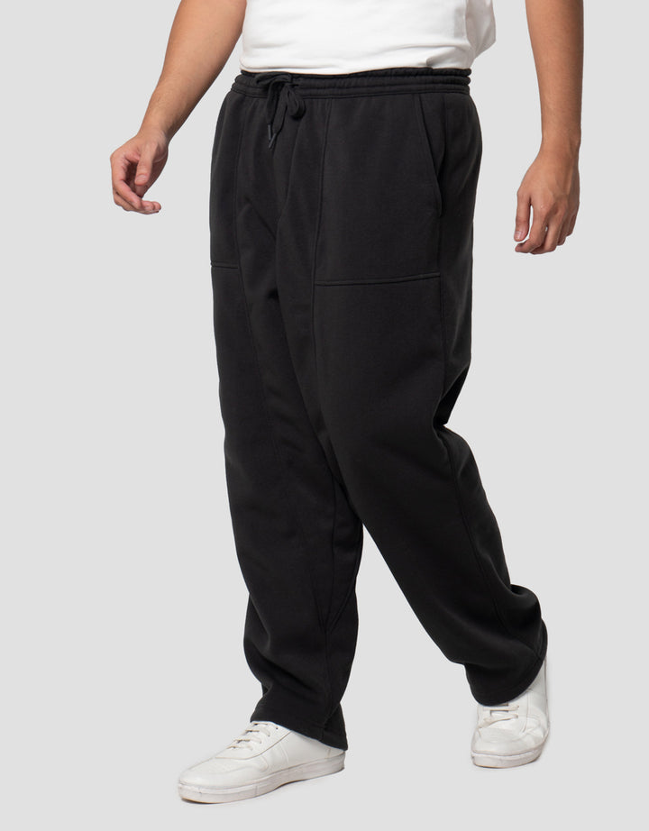 Nevada Knit Baggy Fit Cut And Sewn Front Celana Jogger Pria