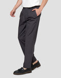 Cole Woven Clean Celana Jogger Pria