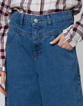 Details Denim Long Pants Straight Cut With Gold Button