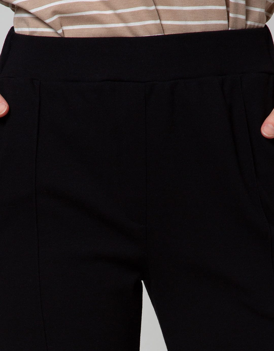 Details Long Pants Knit With Button Opening