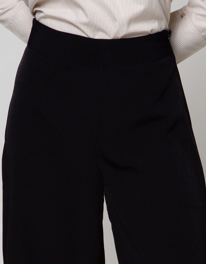 Novo Wide Legged Pants