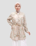 Expand Adelia Blouse Wanita