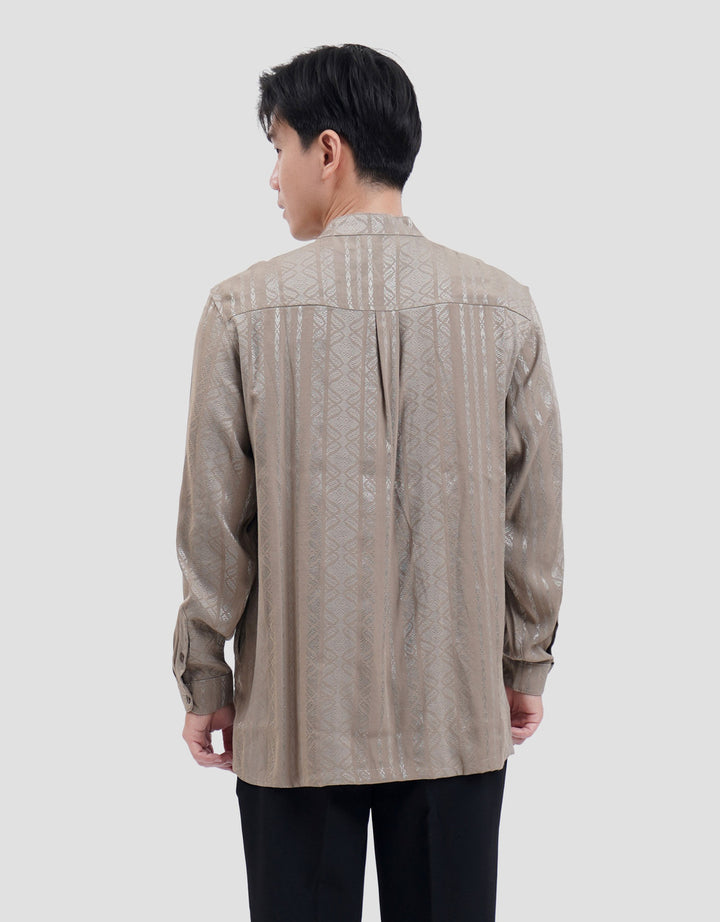 Expand Ayu Dewi Laras Series Koko Pria