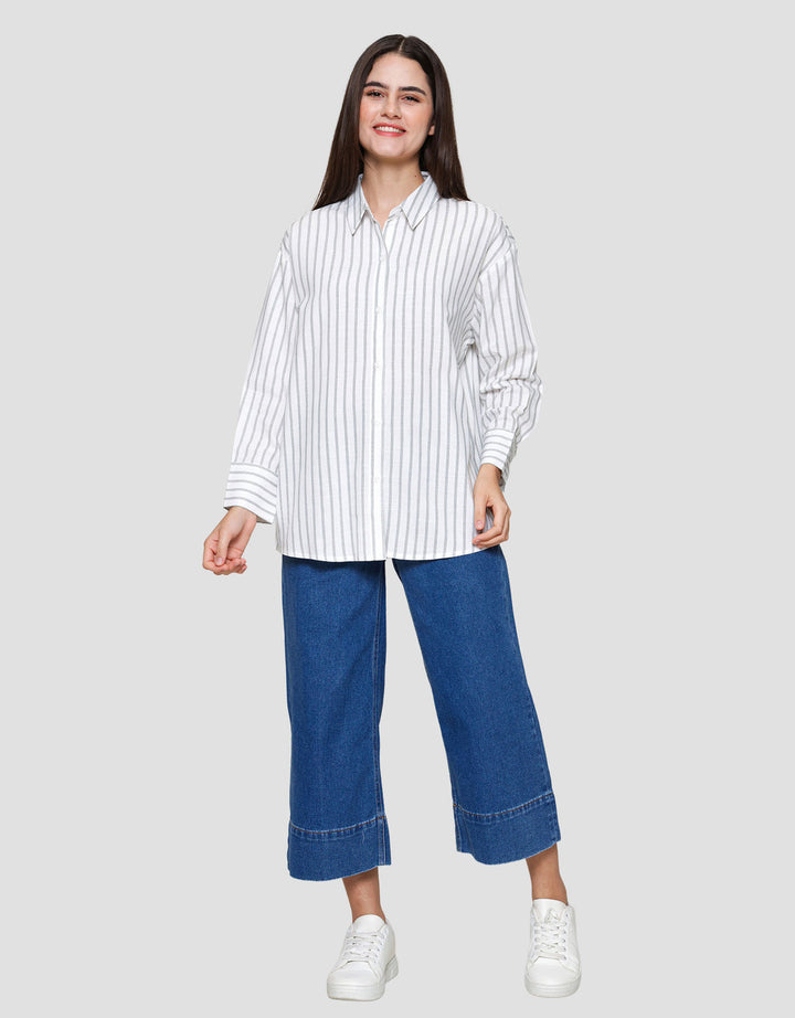Nevada Pin Stripes Kemeja Oversize Wanita