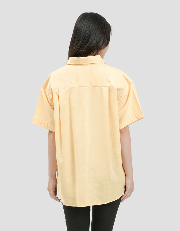 Nevada Boxy Oversize Kemeja Wanita