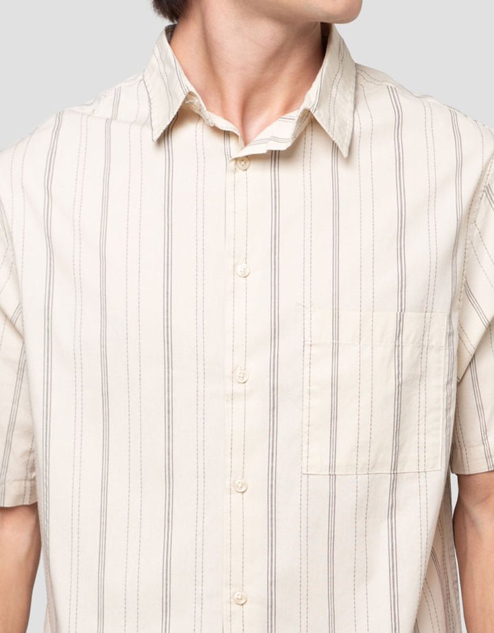 Cole Var Weaving Stripe Kemeja Pria