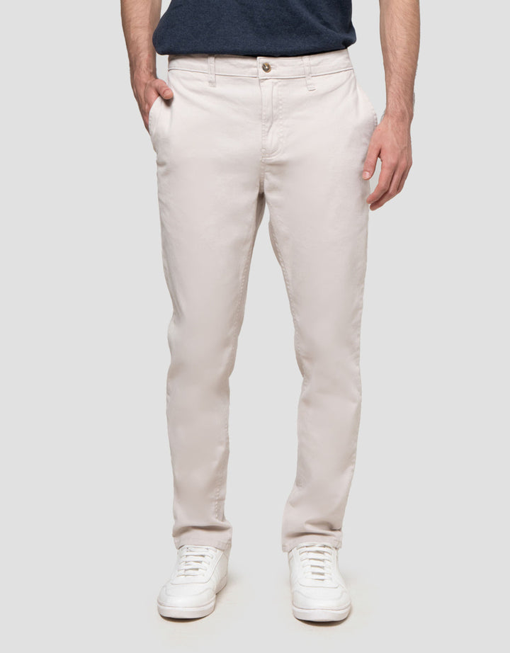 Cole Woven Slim Celana Panjang Chinos Pria