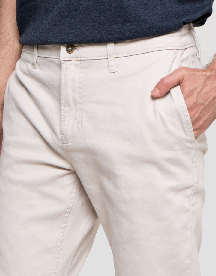 Cole Woven Slim Celana Panjang Chinos Pria