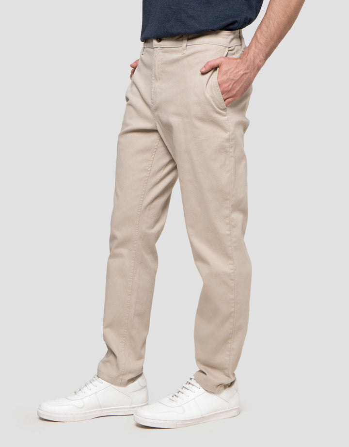 Cole Woven Slim Celana Panjang Chinos Pria