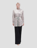 Expand Anya Blouse Wanita