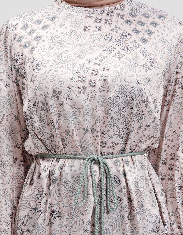 Expand Anya Blouse Wanita