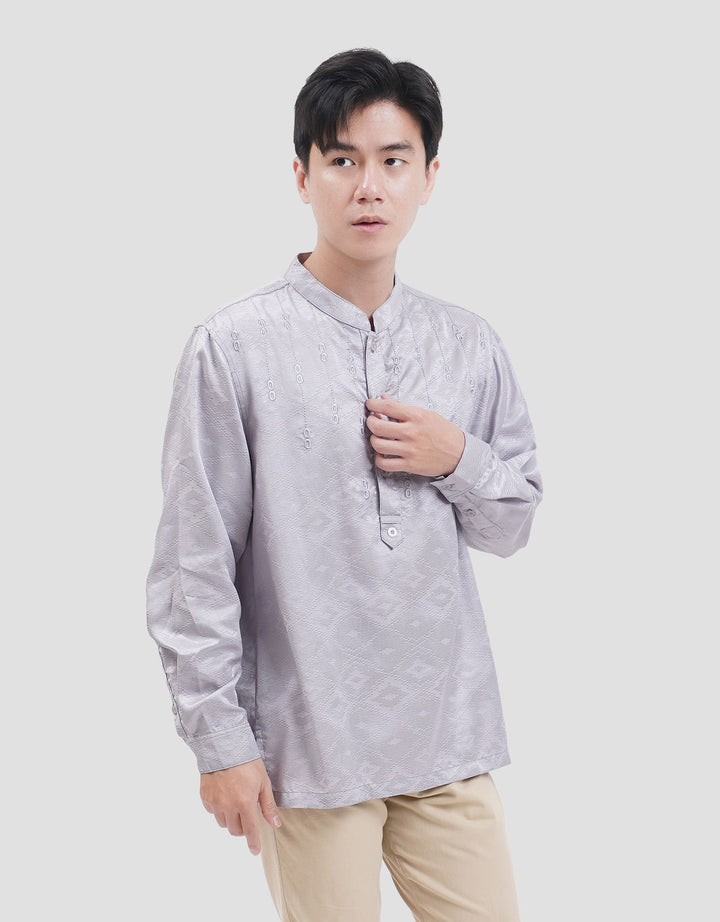 Expand Ayu Dewi Ranum Series Koko Pria