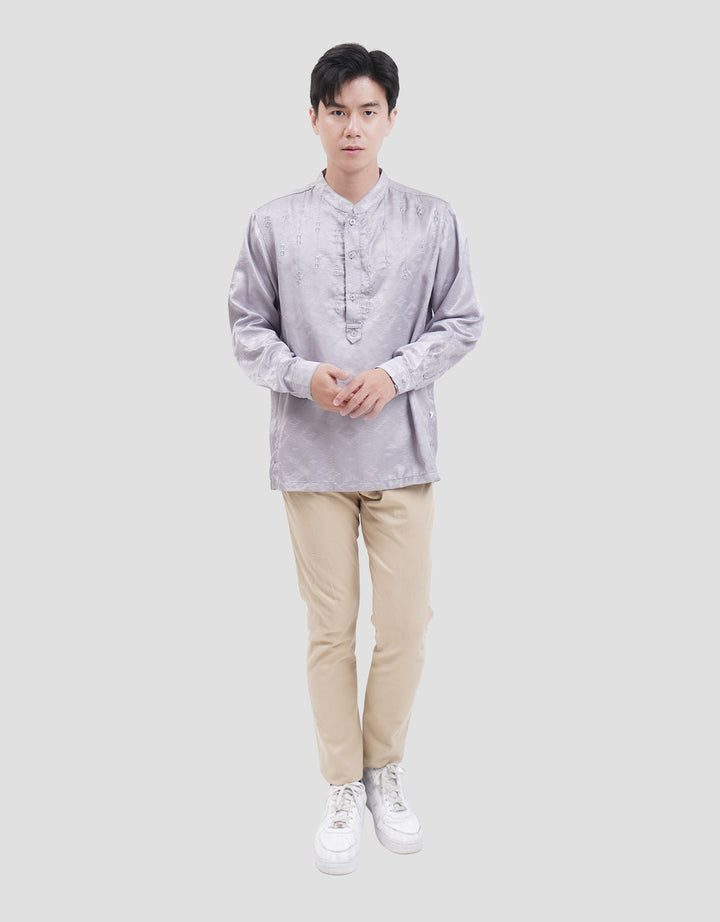 Expand Ayu Dewi Ranum Series Koko Pria