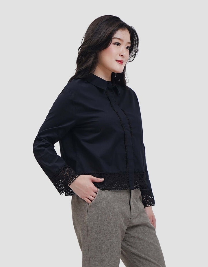 Connexion Crochet Relax Fit Kemeja Wanita