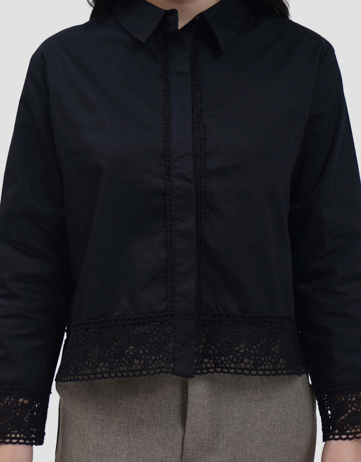 Connexion Crochet Relax Fit Kemeja Wanita