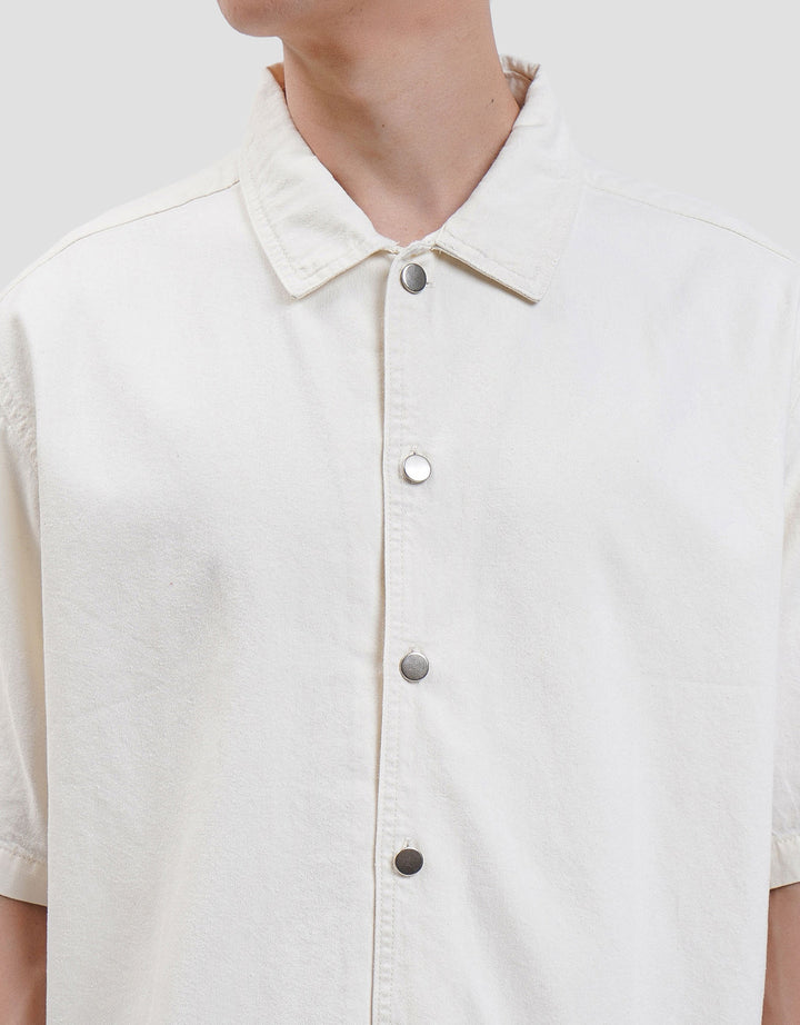 Nevada Denim Pocket Collar Boxy Fit Kemeja Pria