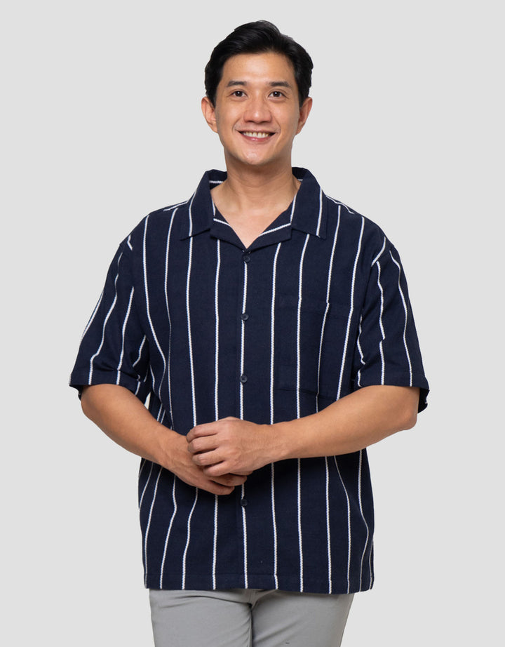 Nevada Stripe Text Camp Collar - Boxy Fit Kemeja Pria