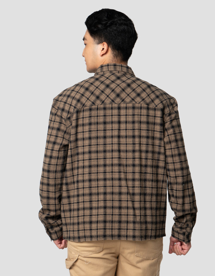 Nevada Checked Brushed Reg Collar Kemeja Pria