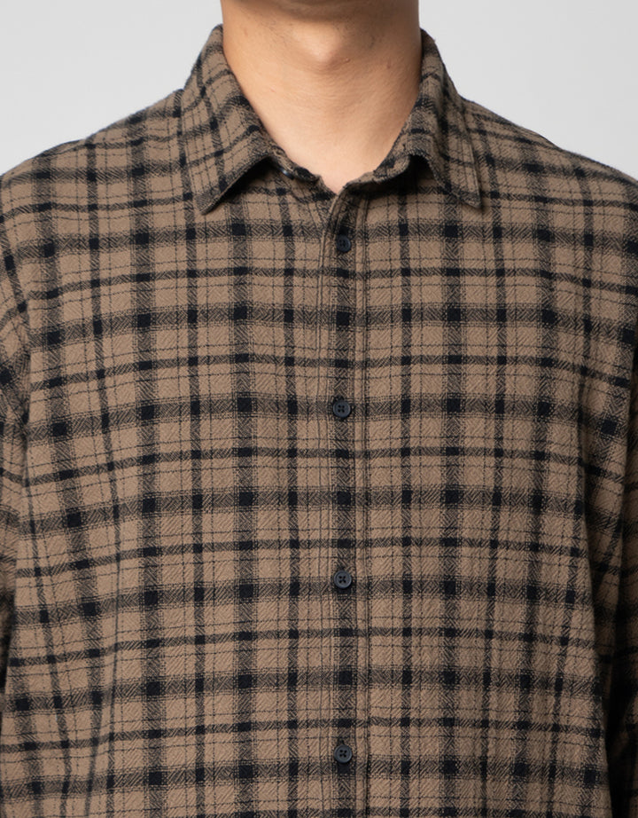 Nevada Checked Brushed Reg Collar Kemeja Pria