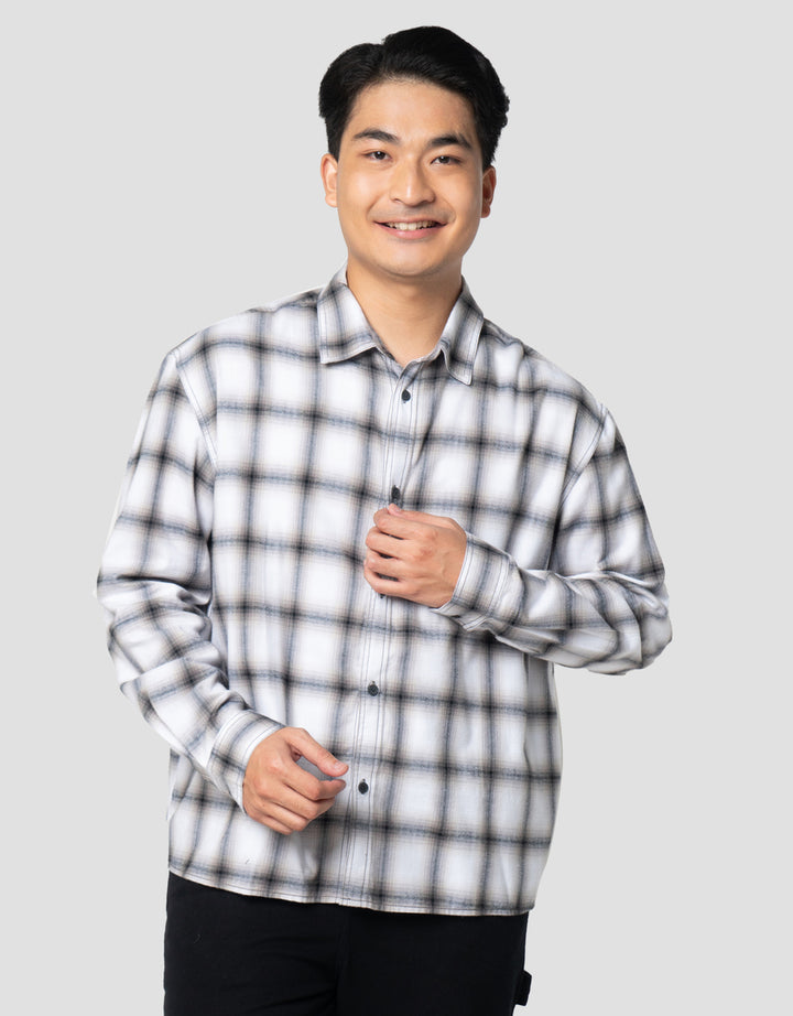 Nevada Checked Brushed Collar Kemeja Pria