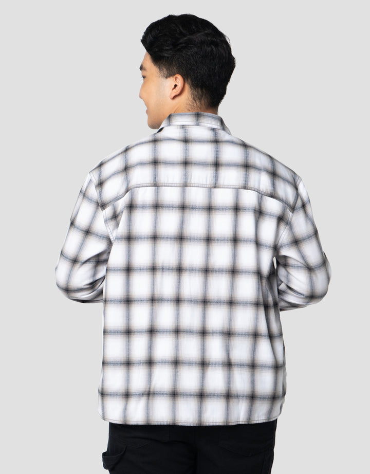 Nevada Checked Brushed Collar Kemeja Pria
