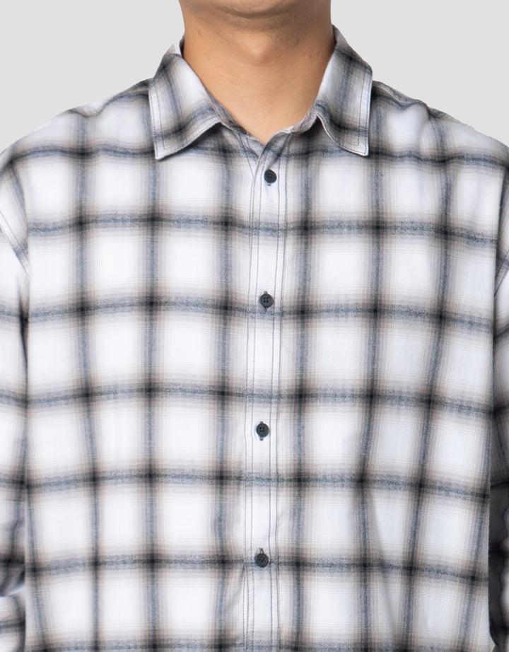 Nevada Checked Brushed Collar Kemeja Pria