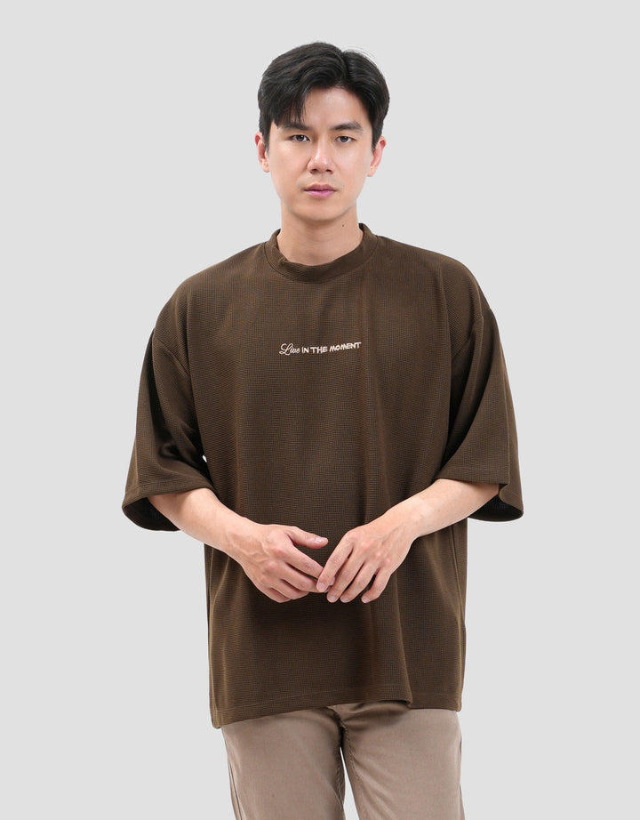 Nevada Textured - Live In The Moment Kaos Oversize Pria