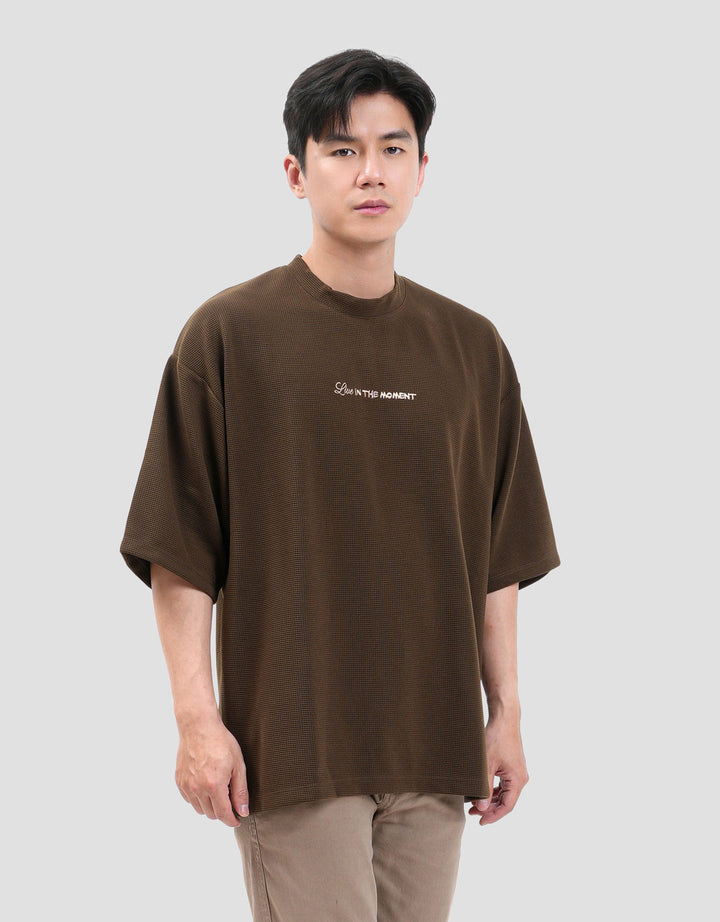 Nevada Textured - Live In The Moment Kaos Oversize Pria