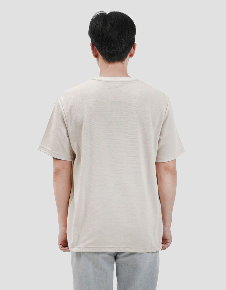 Nevada Reg Fit Texture Pocket Kaos Pria