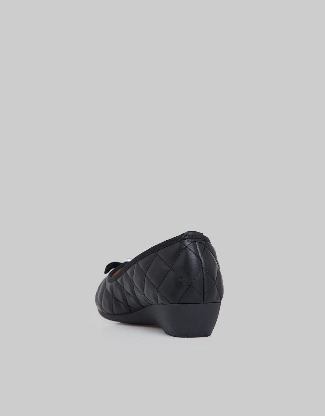 St. Yves Ballerinas Woman Pita