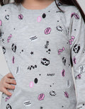 Nevada Sweatshirt With Full Print Doodle Wording