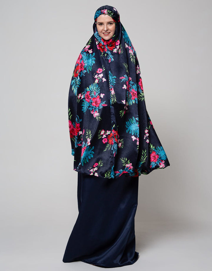 Allura Amanda Fatimah Mukena