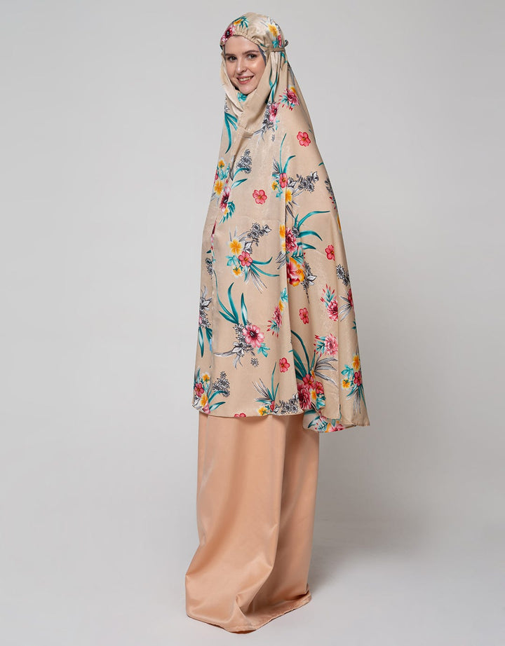 Allura Amalia Hasna Mukena