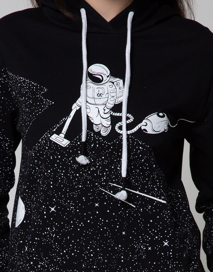 Nevada Sweatshirt Space Astronaut And Vacuum Cleaner