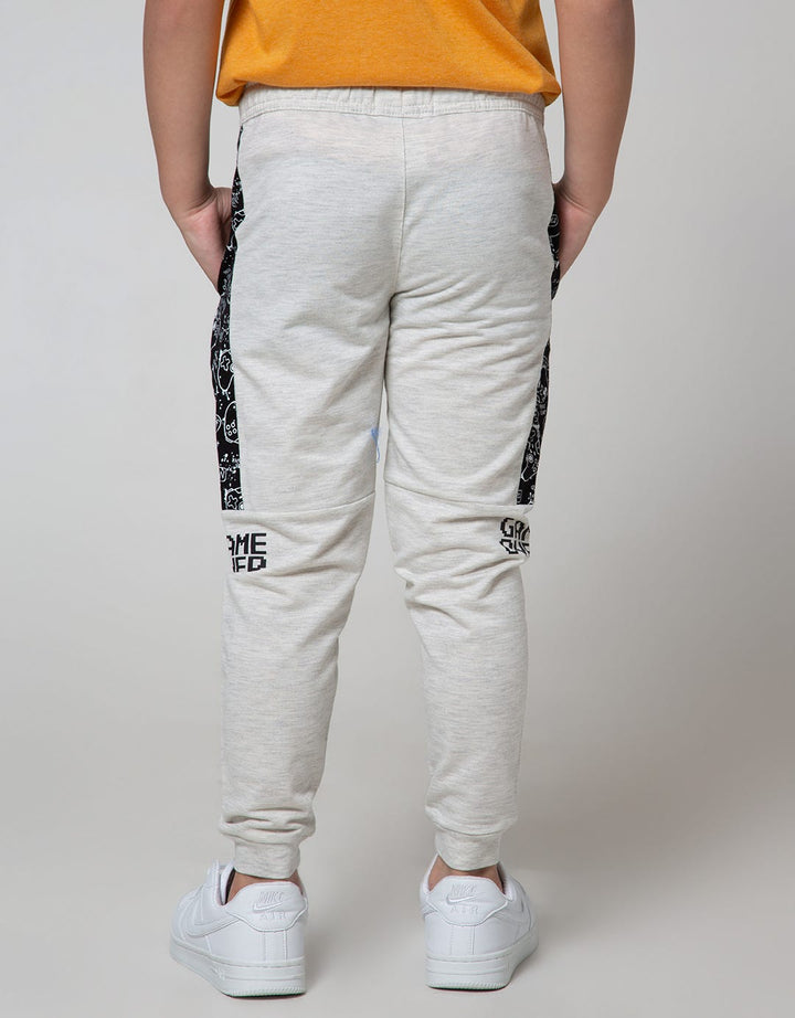 Aero Jogger Knitting Messy Game