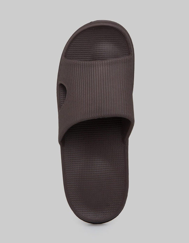 Fladeo Buckle Detail Sandal Karet Pria