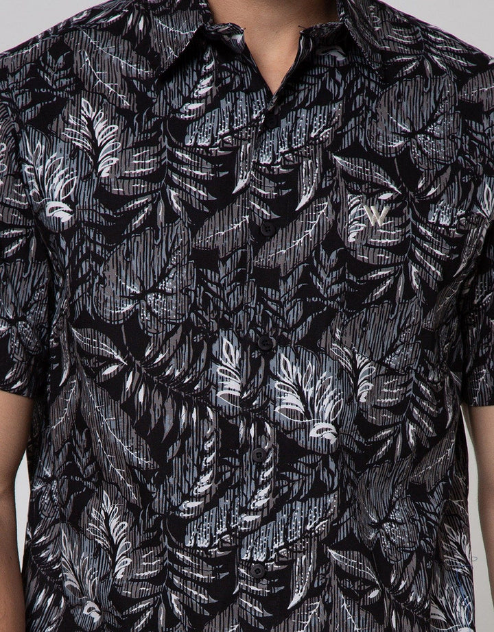 Walrus  Kemeja Studio Leaf Print