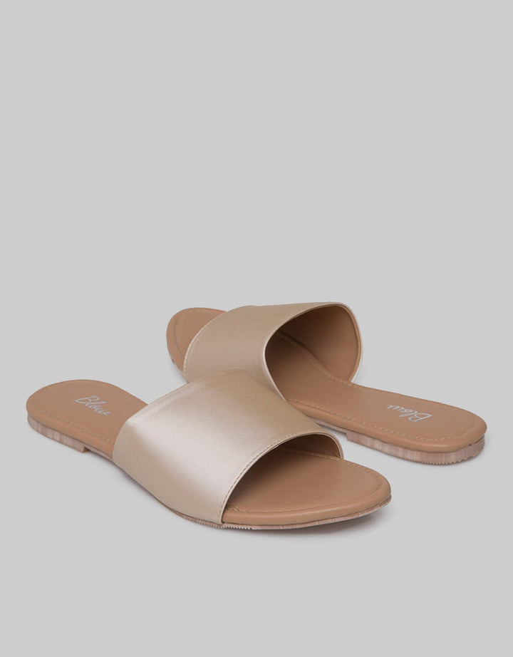 St. Yves Slipper Sandals Wide Strap Blow