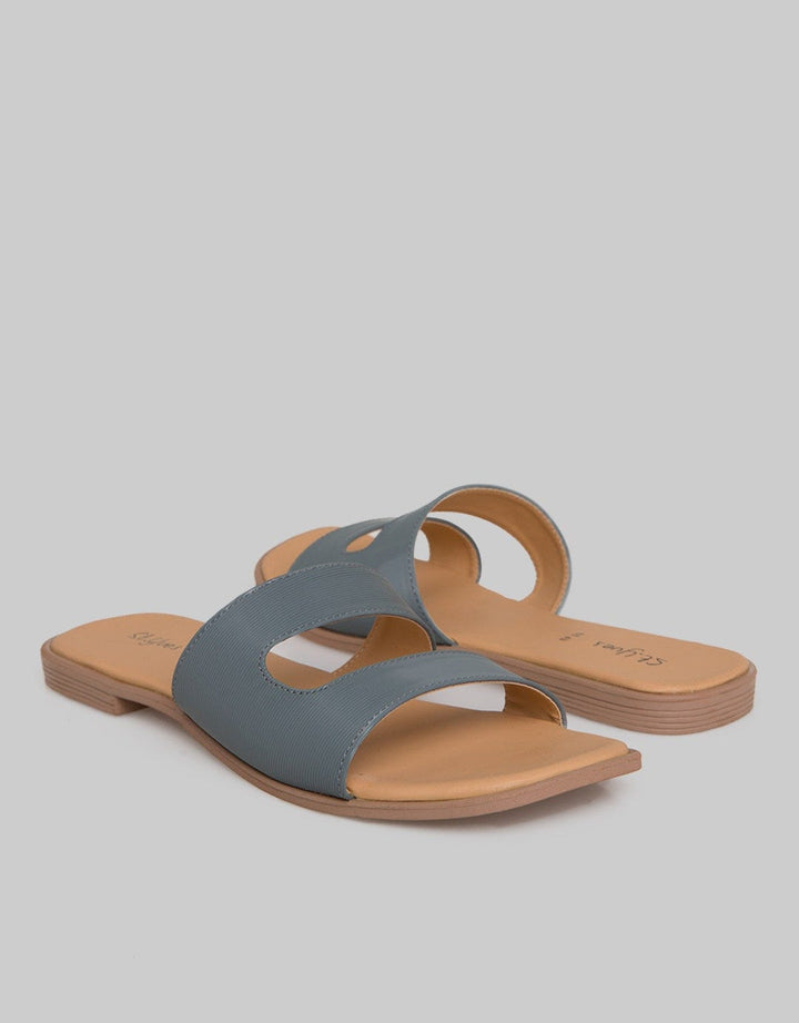 St. Yves Slipper Sandals Woman Strap