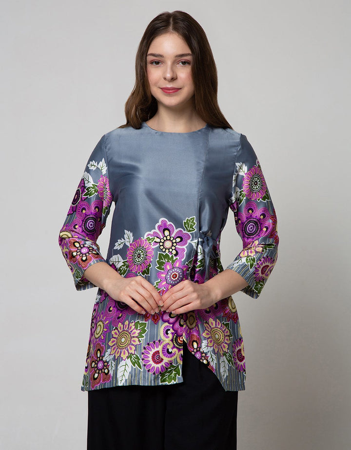Arjuna Weda Blouse Flower Batik