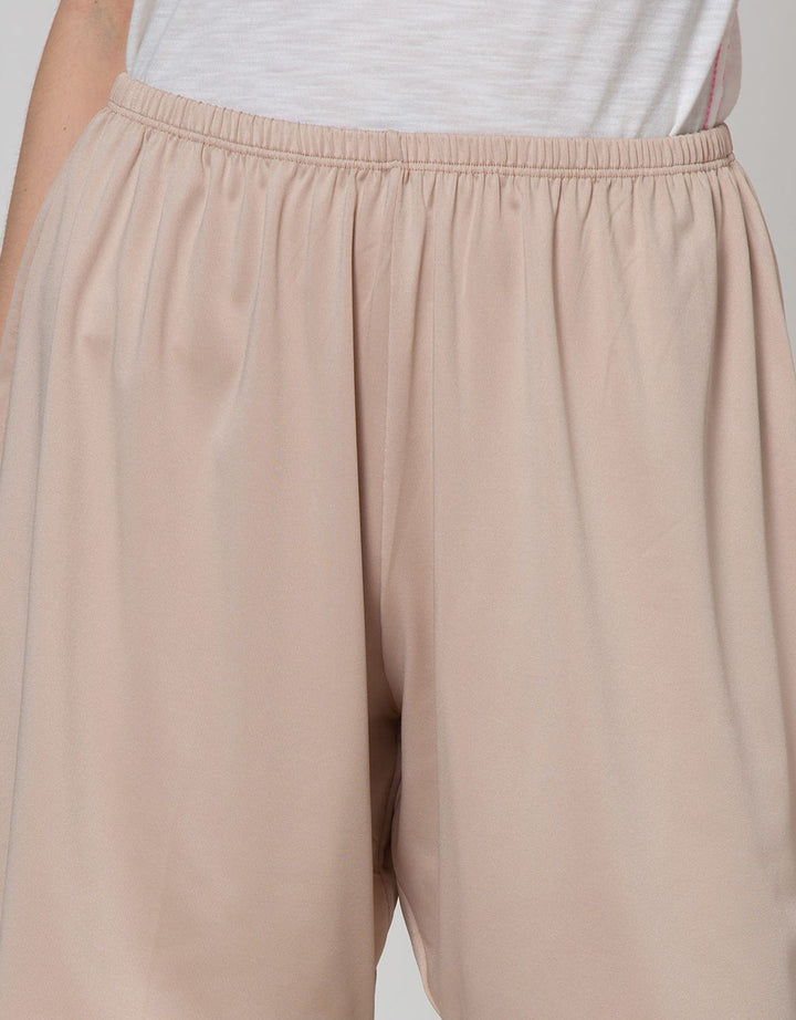 St. Yves Short Pants Kulot Basic Pendek