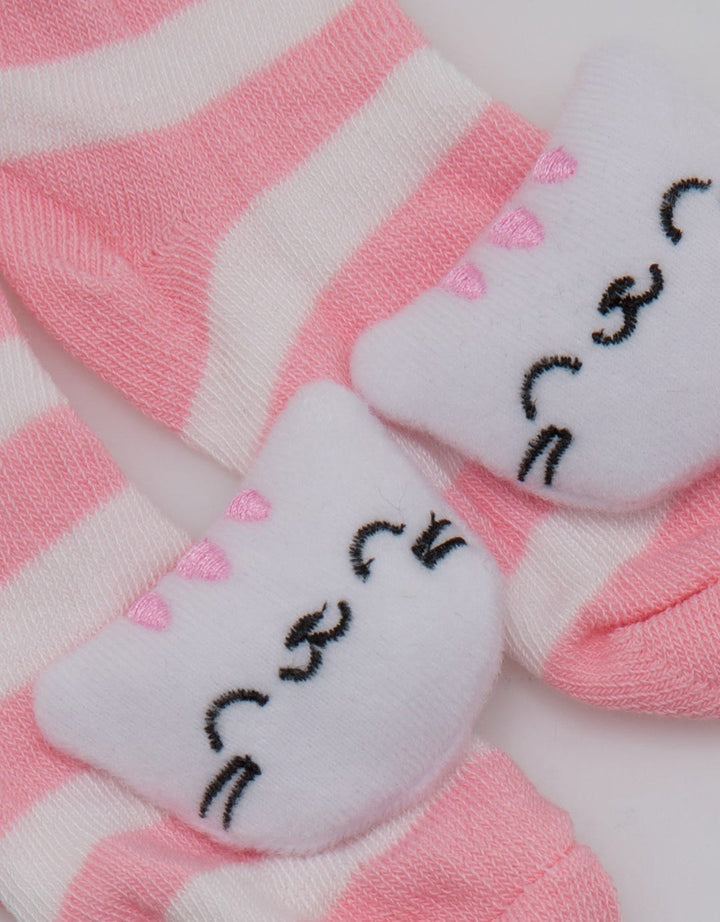 Pipiniko Socks Paint Application