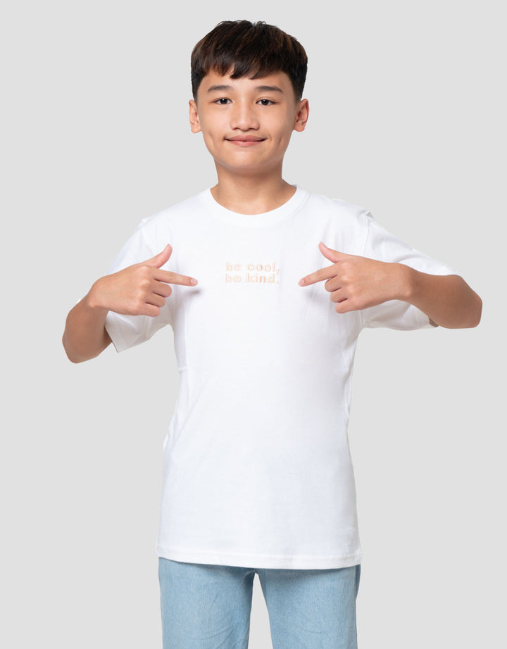 Nevada Cool Wording Be Cool Be Kind Kaos Anak Laki-laki