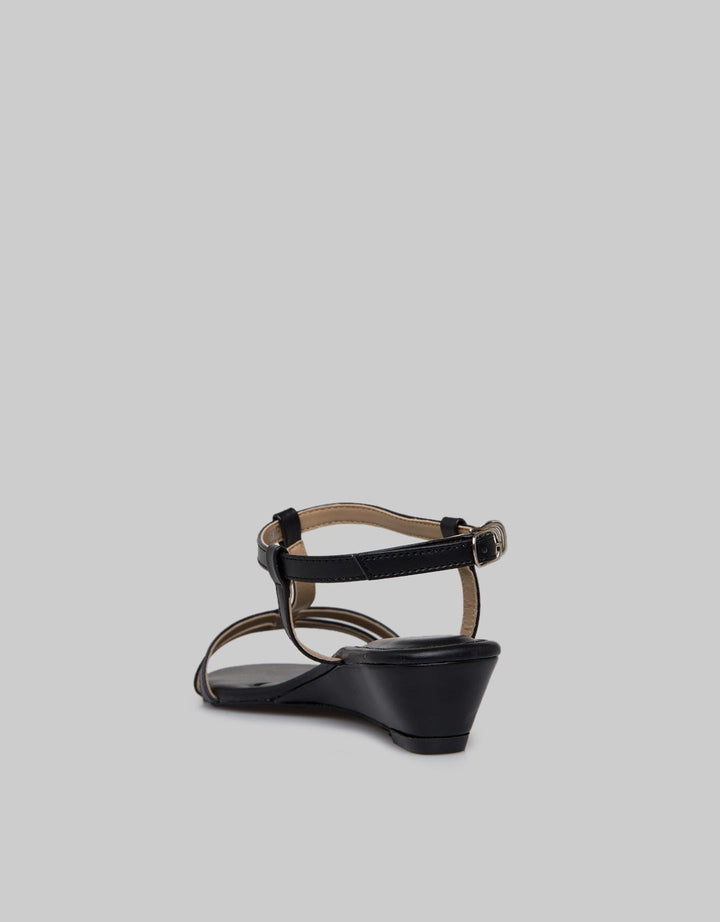 Connexion Ankle Strap Sandals Woman