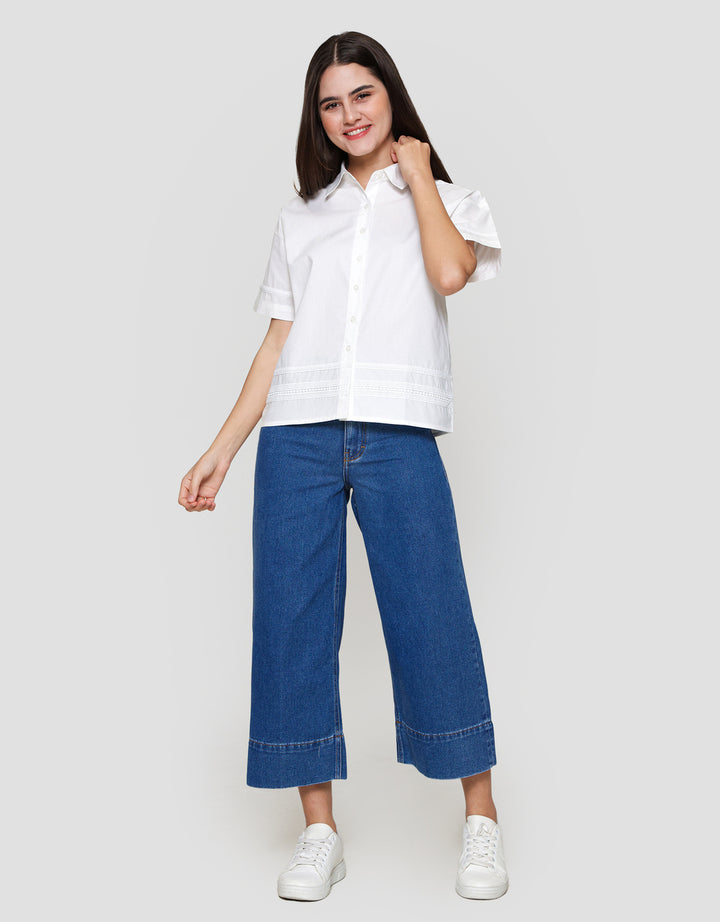 St. Yves Boxy With Lace Detail Kemeja Wanita