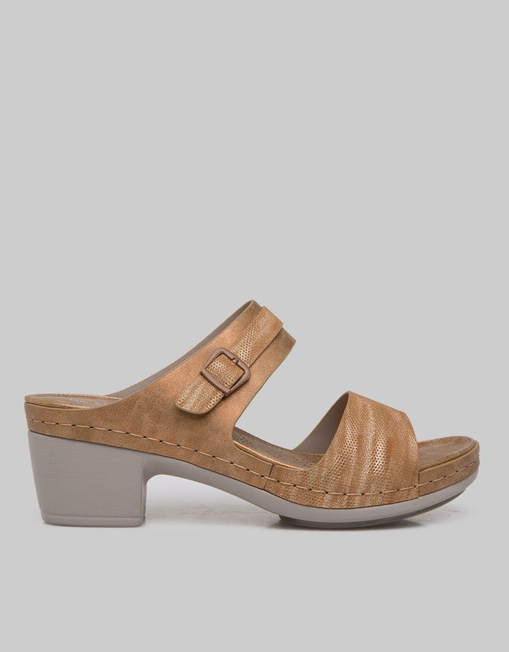 St. Yves Slipper Sandals Doubt